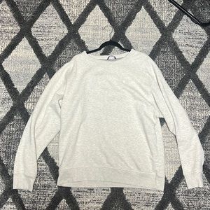Large Champion Crewneck in Prime Condition